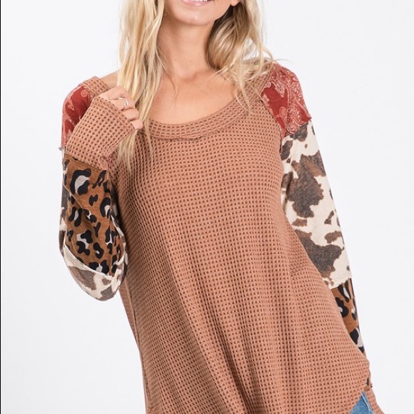 Mix Match Sleeve Waffle Patterned Knit Top - Picture 6 of 8
